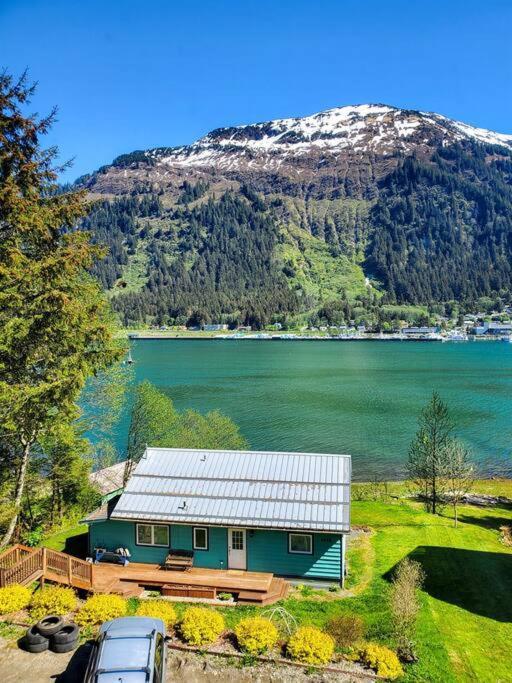 Ocean And Mountain View Home, Near Downtown Джуно Екстериор снимка